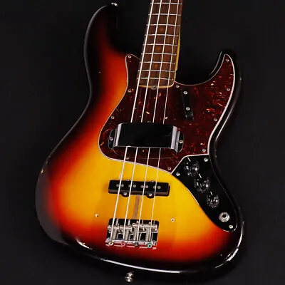 Used Fender USA New American Vintage 64 Jazz Bass 3-Color Sunburst [SN V1310249] • $2378