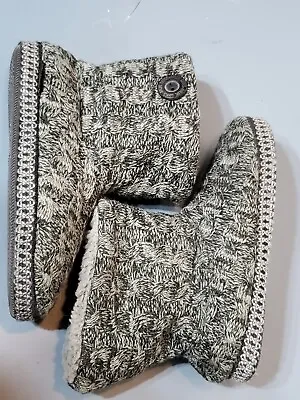 MUK LUKS The Original Knit Ankle Faux Fur Boots Slippers Gray Women's Large 9-10 • $15