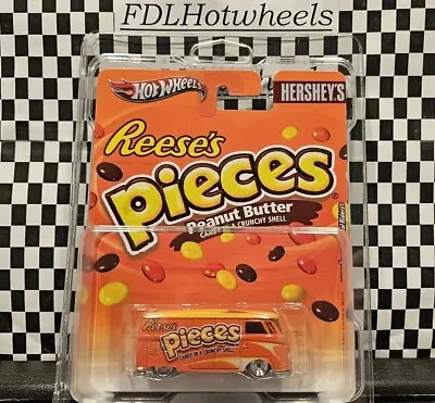 VHTF Hot Wheels Pop Culture Reese's Pieces Volkswagen Micro Bus 2011 VAN +PRTCTR • $170