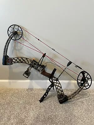 Mathews Creed XS Compound Bow 28” 70# Draw Lost Camo • $410