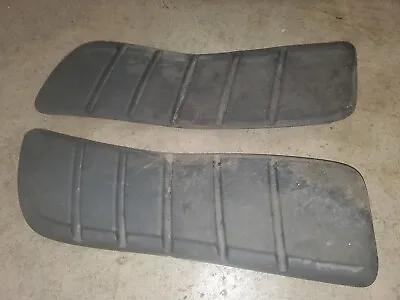 John Deere LT133 OEM Fender Pan Floor Mat R M116874 & L M116875 Gear LT150 • $9.99