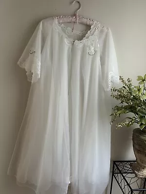 Vintage VANITY FAIR White Chiffon Lace Nightgown Robe Peignoir Set - Size L • $34.99