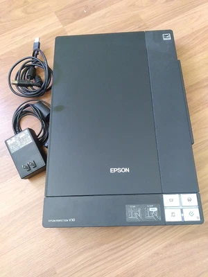 $40 • Buy Epson Perfection V30 Flatbed Scanner With Power Cord And Printer Cable 