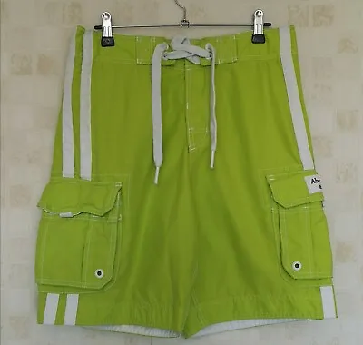 Mens Abercrombie & Fitch Illuminous Green Cargo Shorts Size XL W30  (BX8) • £17.99