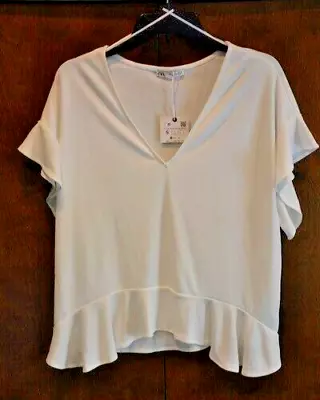 Zara Womens White Short Sleeve Flowy Blouse Size Small • $20