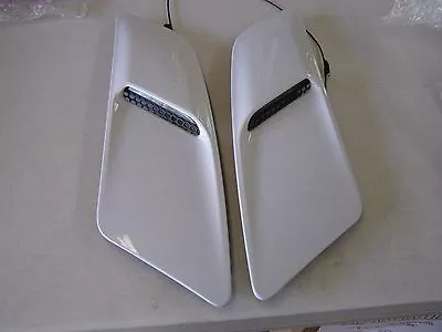 New Take-off OEM Ford 2015 2016 2017 Mustang Hood Heat Extractors W/Lamps White • $99