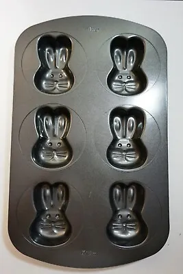 Wilton Cake Pan Rabbit Easter Mini Bunnies Non Stick Baking Mold 6 Cavity • £6.90