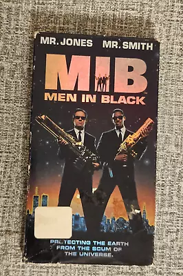 Men In Black VHS Video Tape Will Smith Tommy Jones VCR VTG Comedy Movie Untested • $7