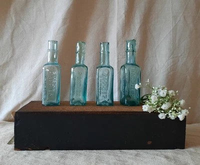 £19.99 • Buy 4x Antique Vintage Glass Bottles Vase Flower Apothecary Bar DADDIES SAUCE Rare