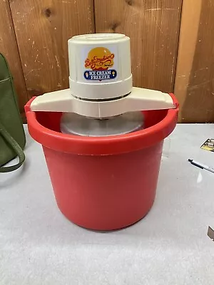 Vintage Rival Dolly Madison Ice Cream Freezer Maker Model 8400 4qt • $24.95