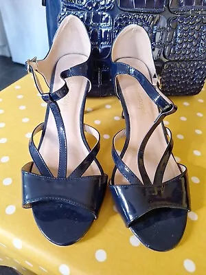 Kaleidoscope Sandals Navy Blue Uk 7 Open Toe T Bar 3 Heel Prom Wedding Shoes • £0.99