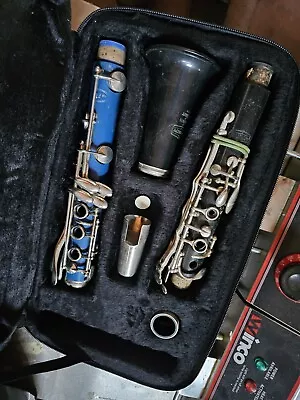 Bundy / Vito Clarinet With Hard Case • $59.97