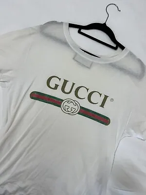$600 • Buy Gucci T Shirt Xs 