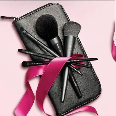 Mary Kay Collection Essential Brush Collection 5 Brushes+ Case New • $30