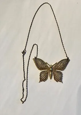 Vintage Filigree Butterfly Pendant Necklace Beautiful Gold Tone Classic Elegance • $9.99