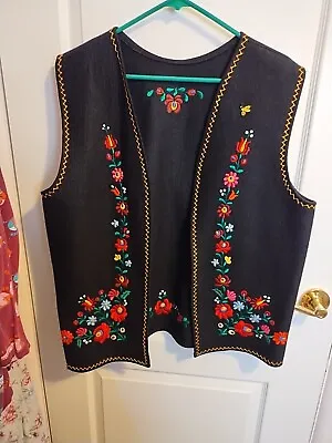 GORGEOUS HUNGARIAN MATYO EMBROIDERED Black Vest~44  Around 1-of-a-kind Handmade • $58