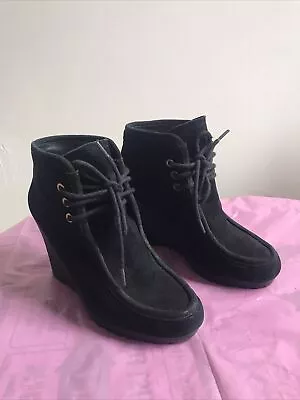 Michael Kors Womens Nubuck Leather Suede Lace Up Wedge Ankle Boots Size 5 Black • $30