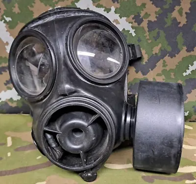 S10 Gas Mask Size 3 1992 Military SAS Army NBC British Respirator CBRN NBC • £71.96