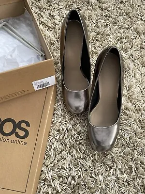 ASOS Pewter Court Shoes Size 6 • £5
