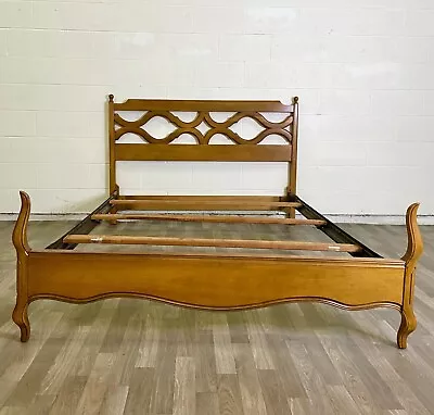 Vintage Full Size Maple French Provincial Style Cannonball Bed • $679.20