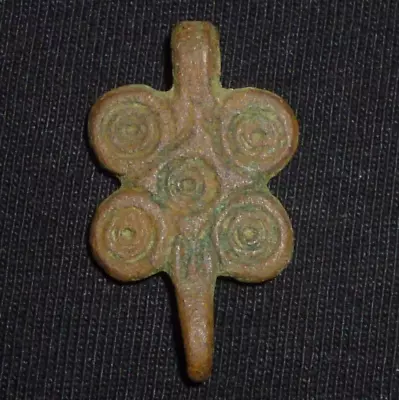 Medieval Viking Amulet - Bronze Pendant With Raven Eye - 8-10th Century AD -1909 • £0.99