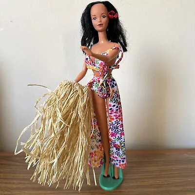 Vintage Hawaiian Barbie #7470 With Original Outfit And Grass Skirt • $85