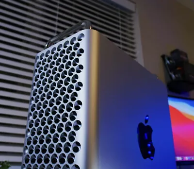 Mac Pro 2019 | 8 Core | 160GB RAM | AMD 580X  8GB | 1TB Internal SSD + 4TB SSD • £3370