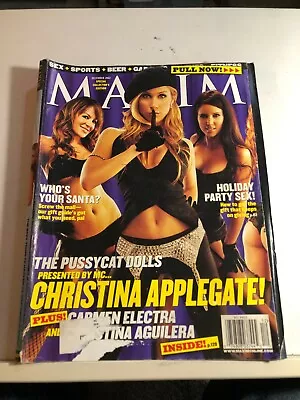 Maxim Men Magazine December 2002  Christina  Applegate • $7.99