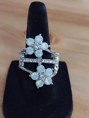 Paparazzi Jewelry Beautiful Flower Ring W/T Opal Colored Stones & Diamond Studs • $2.99