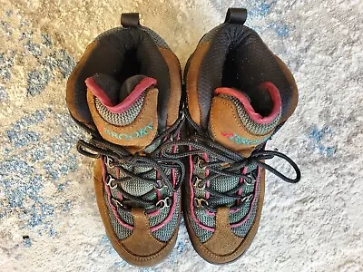 Vintage Brooks 90s Women's Hiking Trail Outdoor Boots Sz 7  • $30