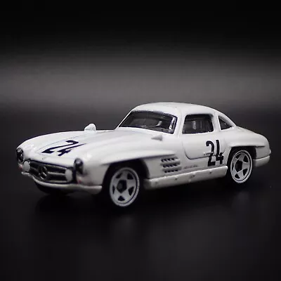 1954 54 Mercedes-benz 300 Sl 1:64 Scale Collectible Diorama Diecast Model Car • $14.98