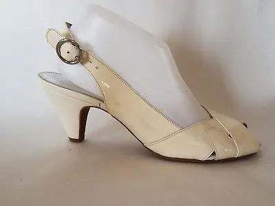 Michelle D Wedge Heels Peep Toe Beige Leather Womens 8.5 M Slingback Shoes Sadie • $24.99