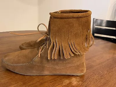 Minnetonka Moccasin Fringed Hard Sole Boots Ladies’ 9 Brown Suede Boho MINT • $26