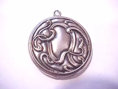 Lovely Vintage Sterling Silver Locket Pendant Powder Compact  1  1/8  Diam.  #35 • $8.99