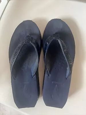 Volatile Womens Mini Croco Wedge Sandals Navy Blue Thong Size 10 • $14.99