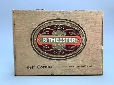 Vintage Ritmeester Half Corona Cigar Box  • $19