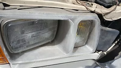 83 Mercedes Benz 300sd W126 Front Right Headlight Assembly No Park Lamp • $178.99