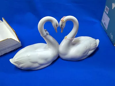 Lladro Endless Love Kissing Swans Figurine 6585 Wedding Anniversary Gift In Box • $125