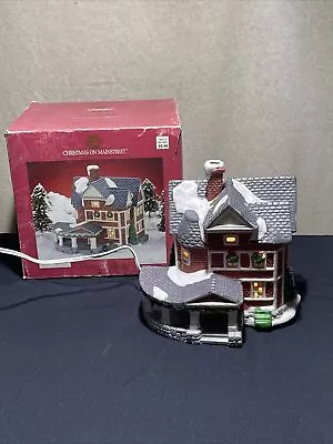 CHRISTMAS ON MAIN-STREET HOUSE Vintage Village DEPT 18 • $69.99