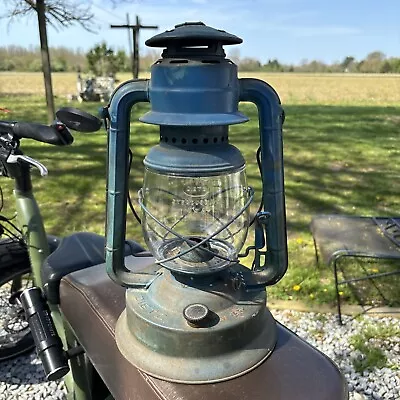 Dietz No 2 Large Fount D-lite Lantern Antique Kerosene Tubular Marked Globe • $35
