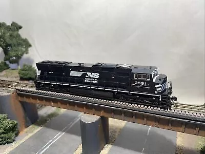 N Scale KATO SD70M #2591  DIESEL LOCOMOTIVE DCC • £99