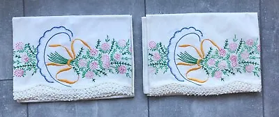 Embroidered 2 Pillowcases Set Pink Flowers Rural Bouquet Crochet Lace Edge VTG • $19.95