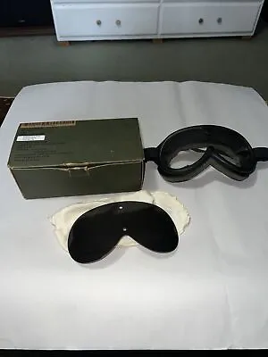 VINTAGE 1974 Military Goggles SunWind And Dust MINE SAFTEY APPLIANCES  • $62