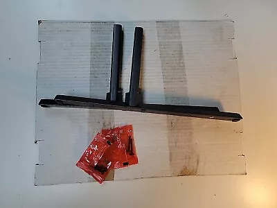 Vizio M65q7-j01 Tv Stand Legs With Screws Used X37t8487011 • $29.95