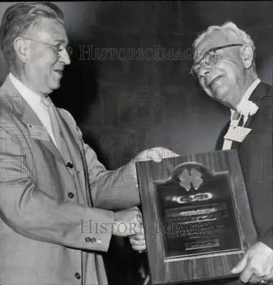 1958 Press Photo Rhodell M. Stanton And P.V. Kepner In Washington D.C. • $24.88