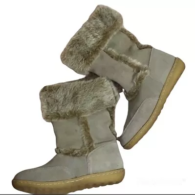 Vintage Suede Leather With Faux Fur Trim And Sherpa Lining Winter Boots Size 9 • $29.95