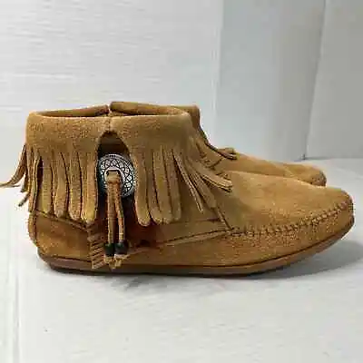 Minnetonka Women's Concho Feather Side Zip Boot Suede Fringe Native Moccasin 7 • $34.99