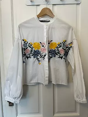 Zara Buttoned White Shirt With Floral Embroidery • £10