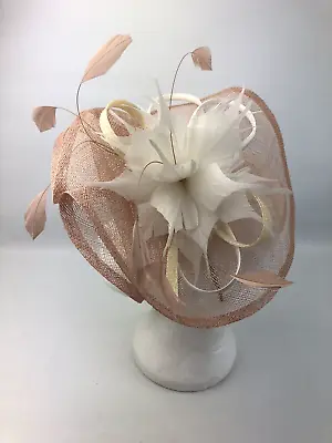 £6.46 • Buy Debut Pale Pink Fascinator With White Feathers Wedding Races Party T914