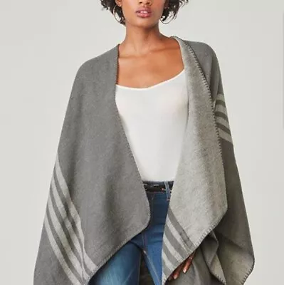 BB DAKOTA PONCHO SWEATER WRAP Black Gray Striped FabFitFun Reversible • $18.99